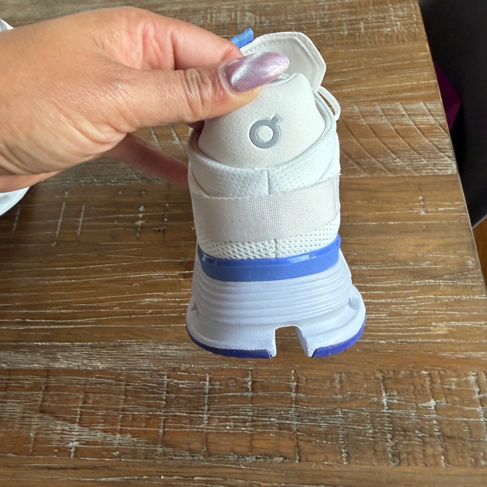 Last Pair !!!!! ON Cloudnova white Undyed Ultramarine blue new! W9 running shoes - Picture 4 of 6